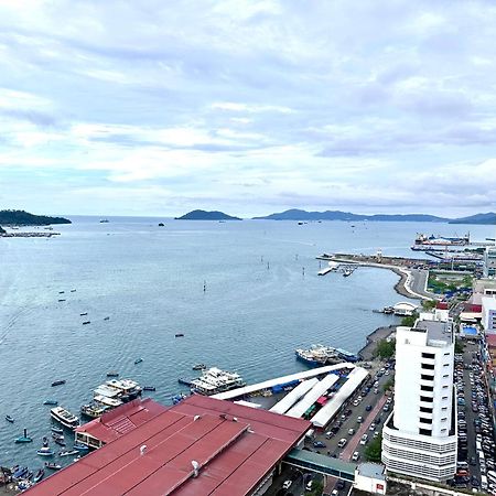 Kota Kinabalu City Centre @ The Shore By Casa Yolo Bagian luar foto