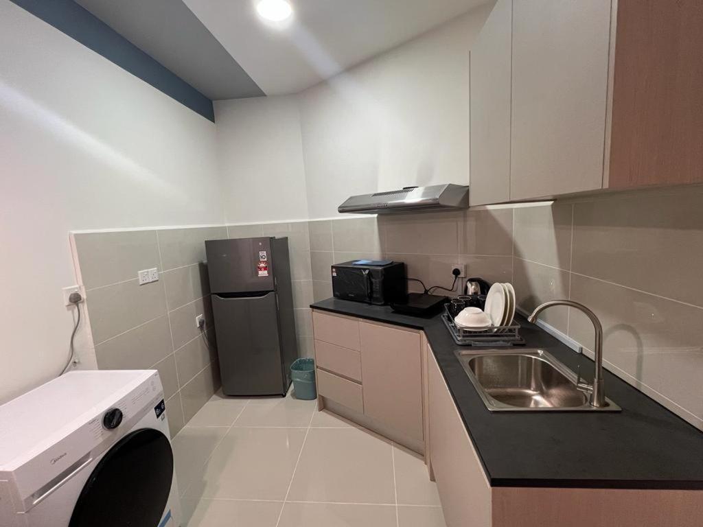 Kota Kinabalu City Centre @ The Shore By Casa Yolo Bagian luar foto