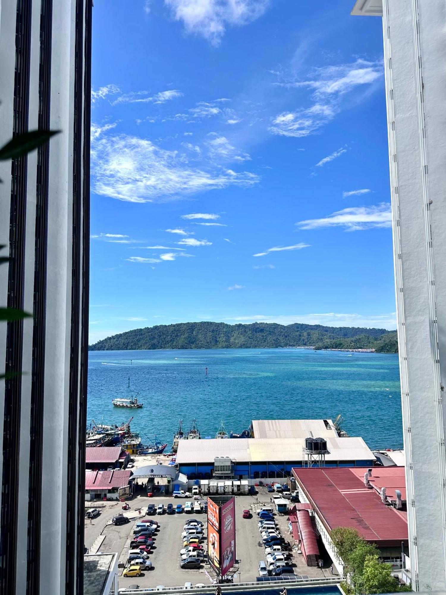 Kota Kinabalu City Centre @ The Shore By Casa Yolo Bagian luar foto